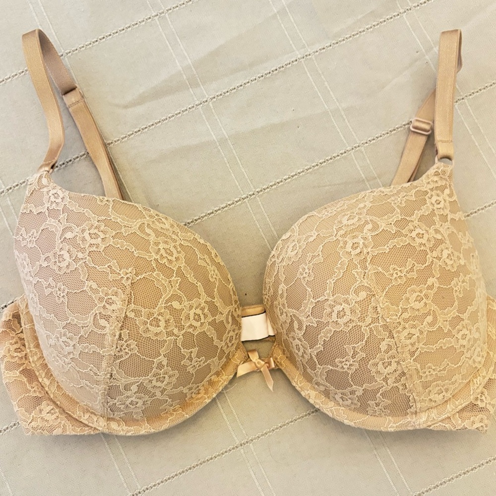 Victoria’s Secret push up bra